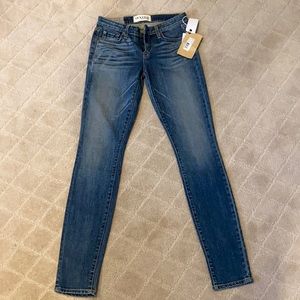NWT Textile by Elizabeth and James sz 26 jeans 👖